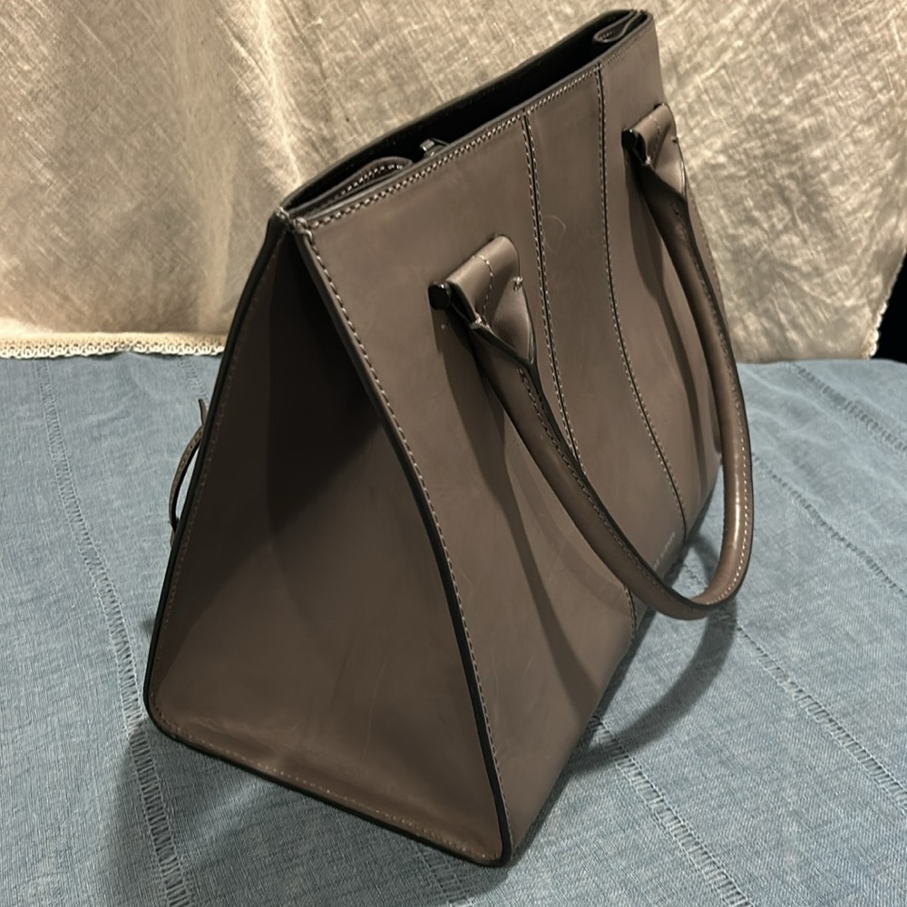 Etienne Aigner handbag - Picture 3 of 16